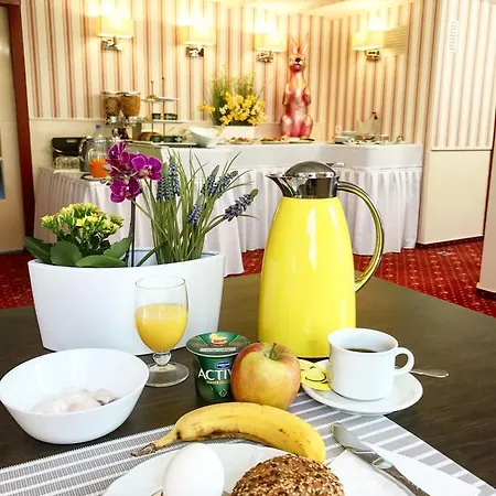 Hotel Zur Goldenen Sonne 3*