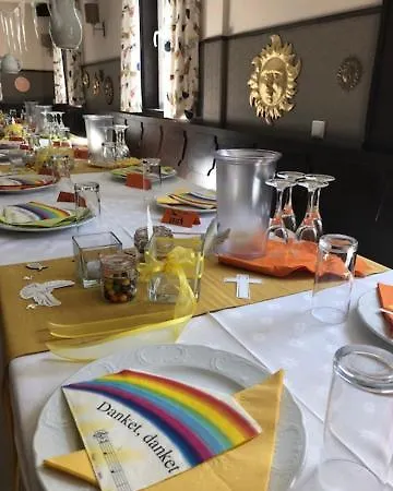 فندق Zur Goldenen Sonne Usingen