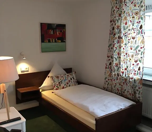 金色太阳酒店 3* 乌辛根